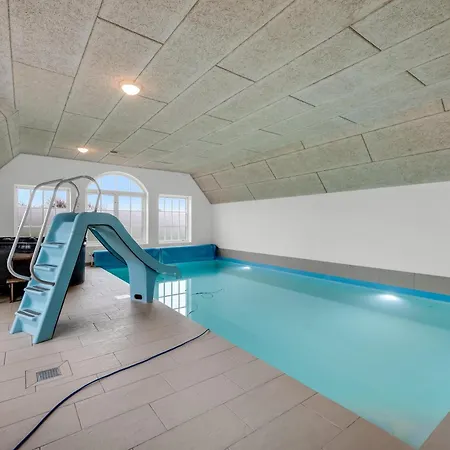 Large For 20 People With Large Pool, Hot Tub For 7 People And Activity * Ringkøbing