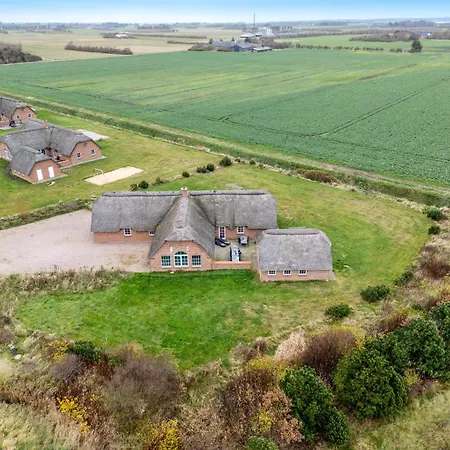 Holiday home Large For 20 People With Large Pool, Hot Tub For 7 People And Activity Room, *