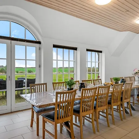 Semesterbostad Large For 20 People With Large Pool, Hot Tub For 7 People And Activity Ringkøbing