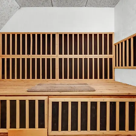 Large For 20 People With Large Pool, Hot Tub For 7 People And Activity リンケビング