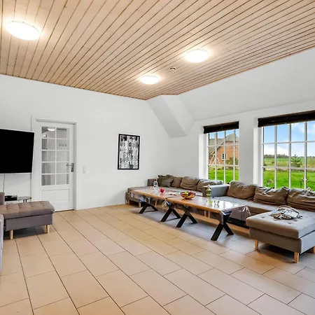 Semesterbostad Large For 20 People With Large Pool, Hot Tub For 7 People And Activity Ringkøbing